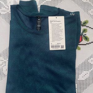 Metal vent breathe long sleeve